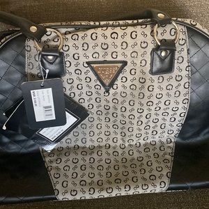 New guess travel bag medium size